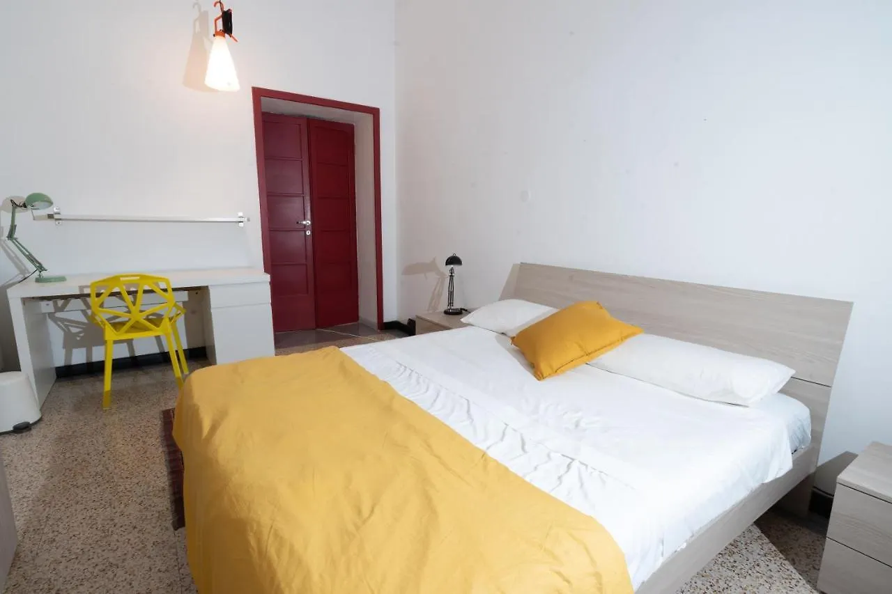 Pop House - Spacious Flat Next To Cathedral & Lake Como 0*,  Italy