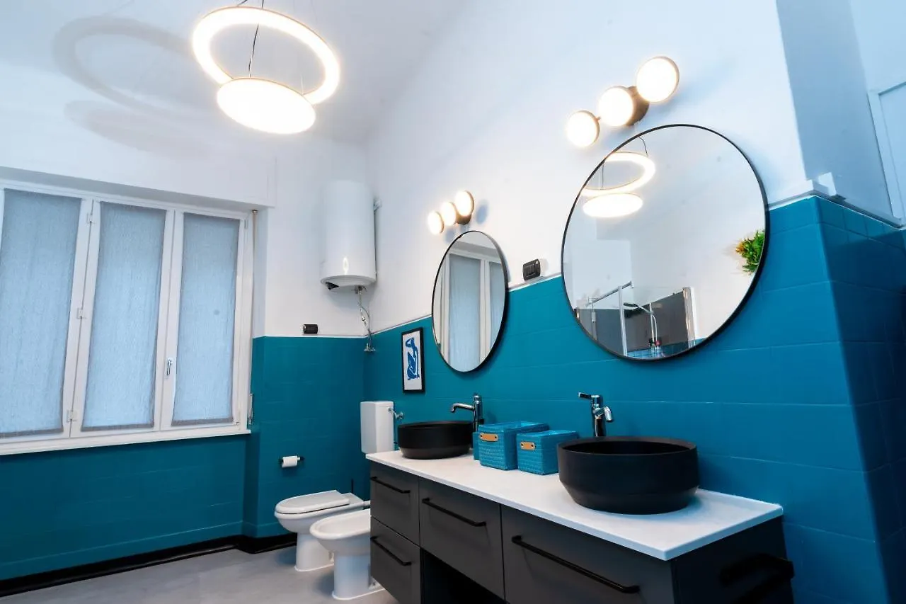 Apartment Pop House - Spacious Flat Next To Cathedral & Lake Como Italy