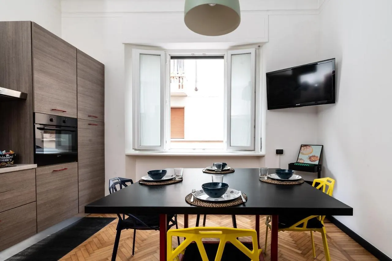 Pop House - Spacious Flat Next To Cathedral & Lake Como